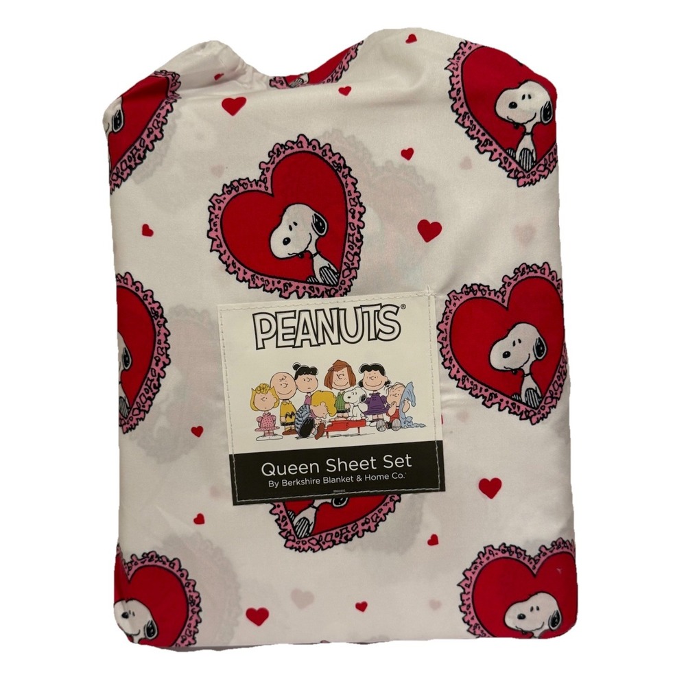 PEANUTS Snoopy QUEEN SHEETS SET Valentines Day Hearts Big Red Heart w/‎ Pink NEW
